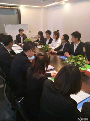 多成經(jīng)濟(jì)信息商務(wù)咨詢 賦能企業(yè)決策，驅(qū)動商業(yè)增長